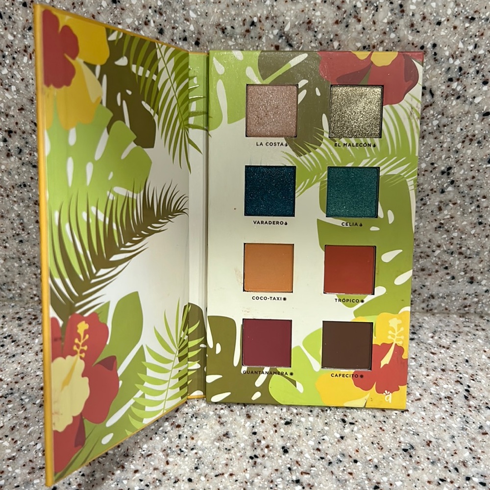 Alamar Cosmetics Reina del Caribe Eyeshadow Palette